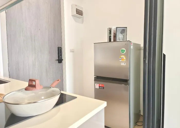 The Rich Rama 9 Luxury Apartment *